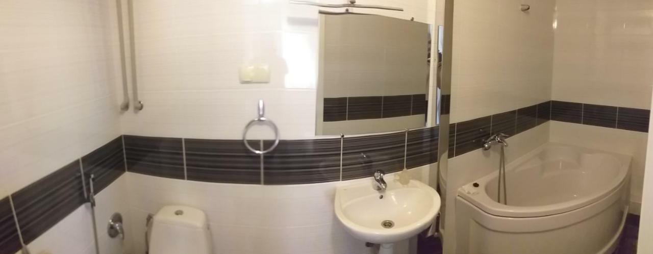 Fiesta Hotel Bilhorod-Dnistrovsʼkyy Exterior foto
